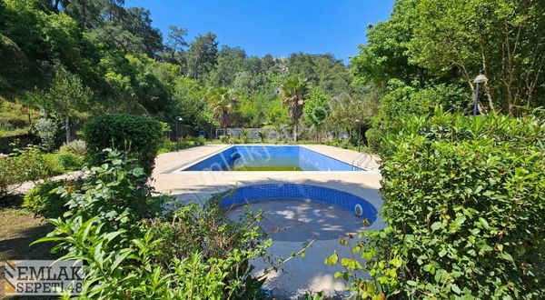 Beldibi Hastaneye Yakın Havuzlu Yeni Sitede Bahçe Dubleks 3+1