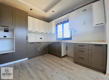 Eski Mezitli Mahallesin'de Popüler Lokasyonda Satılık 2+1 Daire