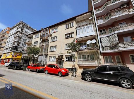 Atalar Mh. Cadde Üstü Satılık 2+1 Daire