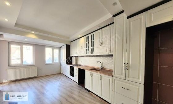 Değirmenönünde 190 M2 Satılık Daire