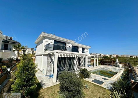 Didim Villalar Bölgesinde Köşe Başı Tam Müstakil Akıllı Consept Full Eşyalı 4+1 Villa
