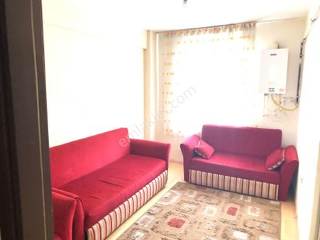 Anadolu Üniversitesi İletişim Kapısı Karşısı 1+1 Ayrı Mutfaklı Kombili Daire