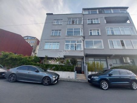 İstanbul Sarıyer İstinye'de Doğayla İç İçe 2+1 Satılık Daire