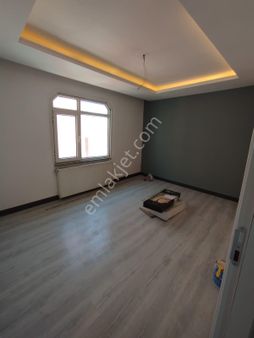Hicret Gayrimenkul Çınar 2+1 105 M2 Geniş Ferah Kullanışlı Daire
