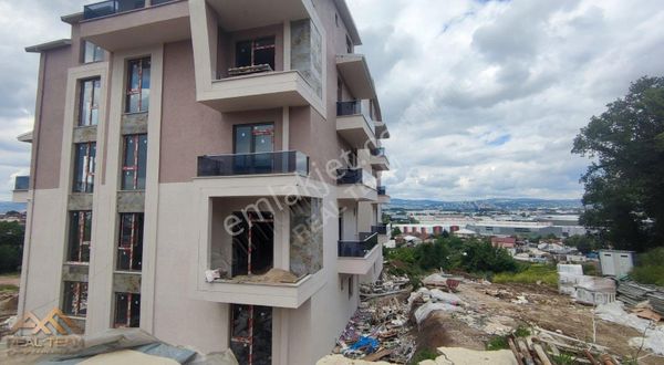 Real Team Gayrimenkul'den Başiskele'de Satılık 0 2+1 B.dubleks