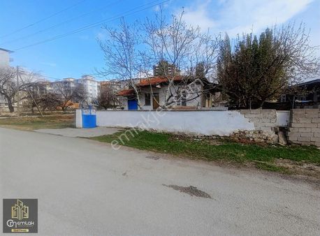 Cm Emlak Selçuk Mah.müstakil Ev Ve Arsasi