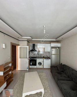 Serhat Mahallesinde Eşyalı Satılık Geniş 1+1 Daire