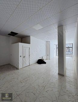 Ck-008 Desticiler'den Birlik Caddesi Üzeri Satılık Dükkan