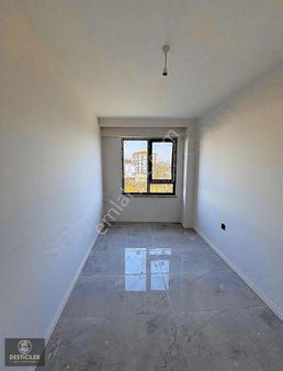 Ed-44 *desticiler* Şarhöyük Mh Hatboyu Cd Üzerinde Önü Açık 3+1