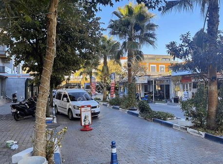 Çarşı Merkez'de Okul Karşısı Dükkan