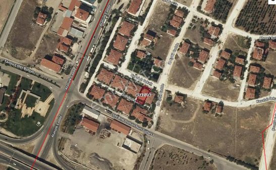 Yunusemre Mh. Merkezi Konumda 433 Mt2 Bahçeli Ev