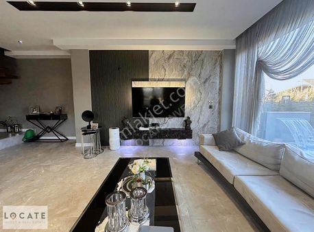 Locate' Den Urla' Da Müstakil Havuzlu 4+1 Satılık Villa