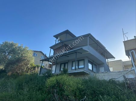 Mudanya Ayazma'da Satılık 3 Katlı Yazlık