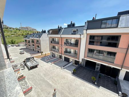 Esgyo'dan Kartopu Cad Orkide Evleri Site İçi 5+1 Villa