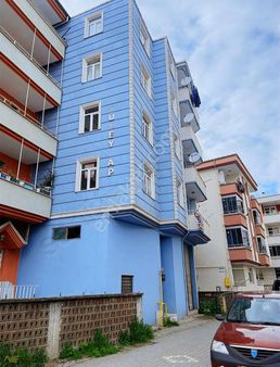 Sungurlu Mahallesi Diş Hastanesi Yanında Satılık 3+1 Daire