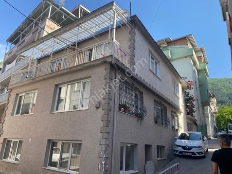 Saltoğlundan Bahçeli Müstakil Bakımlı Bina