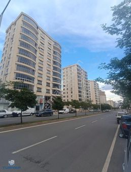 Binevler Turyaptan Cadde Üzerinde Satılık 4+1 Daire