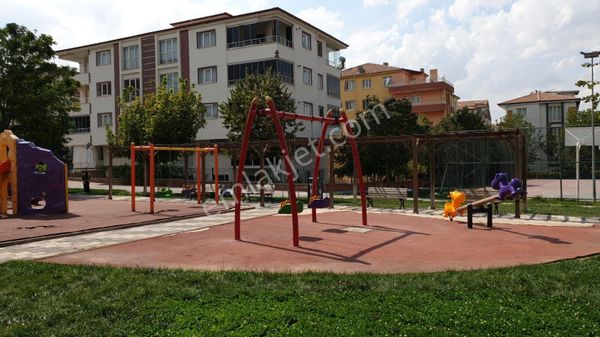 Koyunoğlu Mahallesinde Satılık 3+1 Daire 7 Yıllık