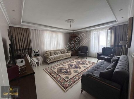 Merkezi Konumda Site İçinde 3+1 Satılık Daire