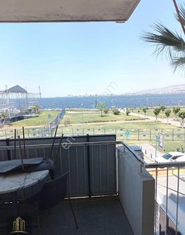 Alsancak 1. Kordon Gündoğdu Caddesinde Doğalgazlı,asansörlü 3+1 Satılık Daire