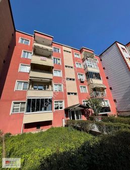 Kartepe Ataevler Sapanca Yolunda 3+1 100 M2 Satılık Arakat Daire