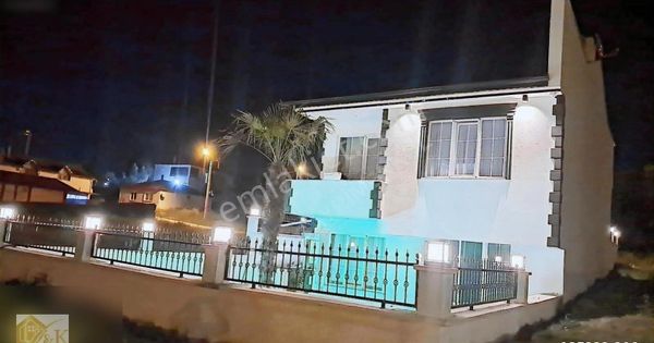Yalova Çiftlikköy Sultaniye'de Ultra Lüks Dubleks Villa