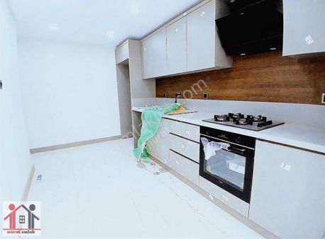 Zerdalilik'te Denize Yakın Yeni Binada Geniş 2+1 Ara Kat Daire