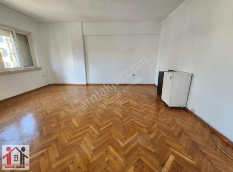 Meydan Tramway'a Çok Yakın Geniş 3+1 Asansörlü Daire