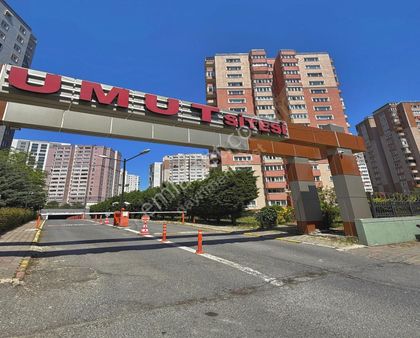 Gayrimenkulist'den Adnan Kahveci'de Metrobüse Yakın 3+1 Daire