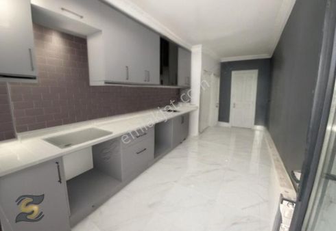 Merkezi Konumda 0 Binada 2+1 Arakat Ferah Daire !!