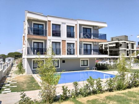 Deniz Ve Doğa Manzaralı Geniş Daire – Kuşadası Davutlar'da Yeşil Bir Alanda! 🌟