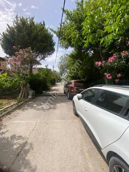 Urla Atatürk Mah.de Yazlıklar Bölgesinde 175m2 Resmi Tapulu Satılık Arsa