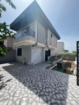 Ata Gayrimenkul'den Merkezde 2+1 Satılık Lüks Villa