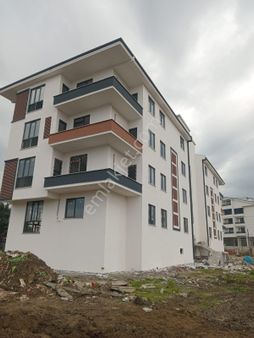 Yalova Altınova Cumhuriyet Mahallesi'nde Satılık 3+1 Yeni Daire