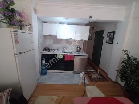 Acil Konak Atilla Mahde 2+1 65m2 D.gazlı Açık Mutfak Yüksek Giriş Klasik Daire