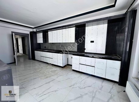 Altın Emlak'tan Saray İnşaat'ta 4+1 Satılık Lüks Hazır Daire