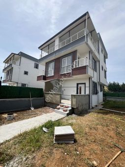 Ata Gayrimenkul'den 3+1 Geniş Teraslı Satılık Lüks Villa