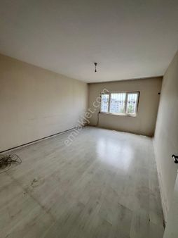 Çelebi'den Salı Pazarı Civarında Kiralık Daire