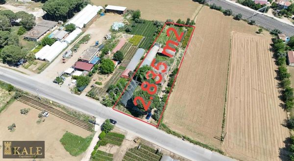 Kale'den Çatal Mevkii Anayolda Kiralık Ev Ve Sera