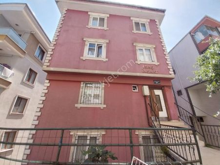 İstanbul Beyoğlu Sütlüce'de İçi Yeni 2+1 Satılık Fırsat Daire