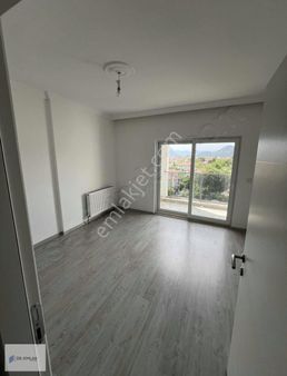 Ana Cadde Üzerinde Satılık 3+1 Daire