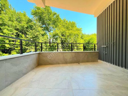 ▶ ▶akçay Körfez'den Güre'de Doğa Manzaralı Ayrı Mutfaklı Sıfır Satılık 2+1 Daire