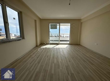 *yılandar Mevkiinde*2+1*deniz Manzaralı*sıfır*denize Çok Yakın