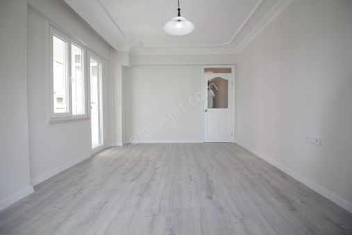 Akçayda Ayrı Mutfaklı Çift Wc Li Full Yapılı Ön Cephe 3+1 Daire