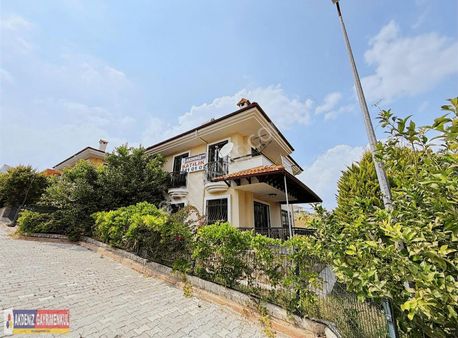 Kabasakal'da Havuzlu Güvenlikli Sitede Bağımsız Villa