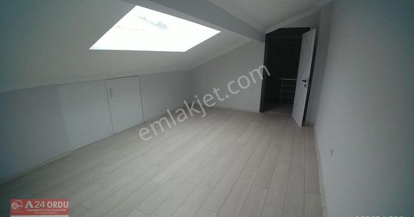 Ordu Emlaktan,deniz Ve Orman Manzaralı,denize Yakın,geniş Bahçeli,lüks Villa.