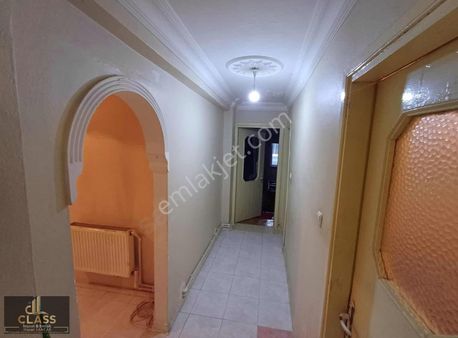 Class Emlaktan Çarşı Merkezde Satılık 2+1 Daire