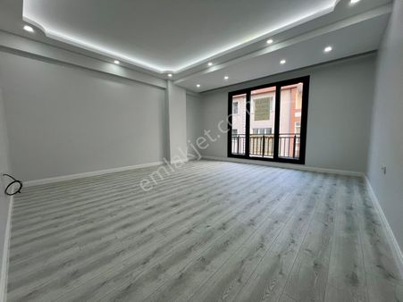 Loft'tan Cumhuriyet Mh.lüks Yapım Balkonlu Sıfır Arakat