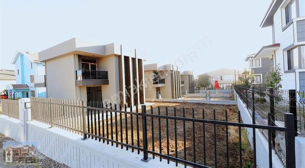 Satılık İskanı Alınmış Takaslkı Villalar