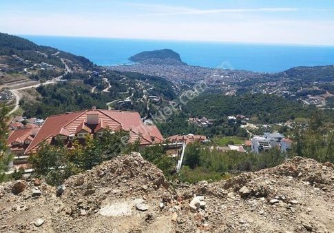 Satılık Alanya Tepe 1.700 M² Arsa